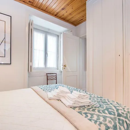 Meet The Blue Apartman